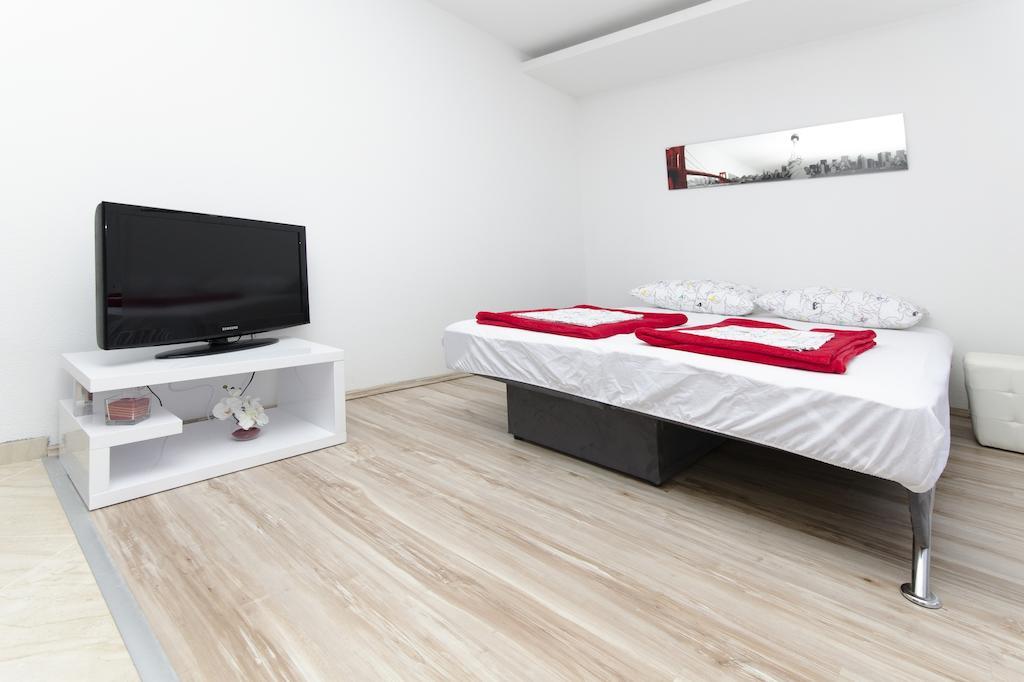 City Apartments Nada Makarska Room photo