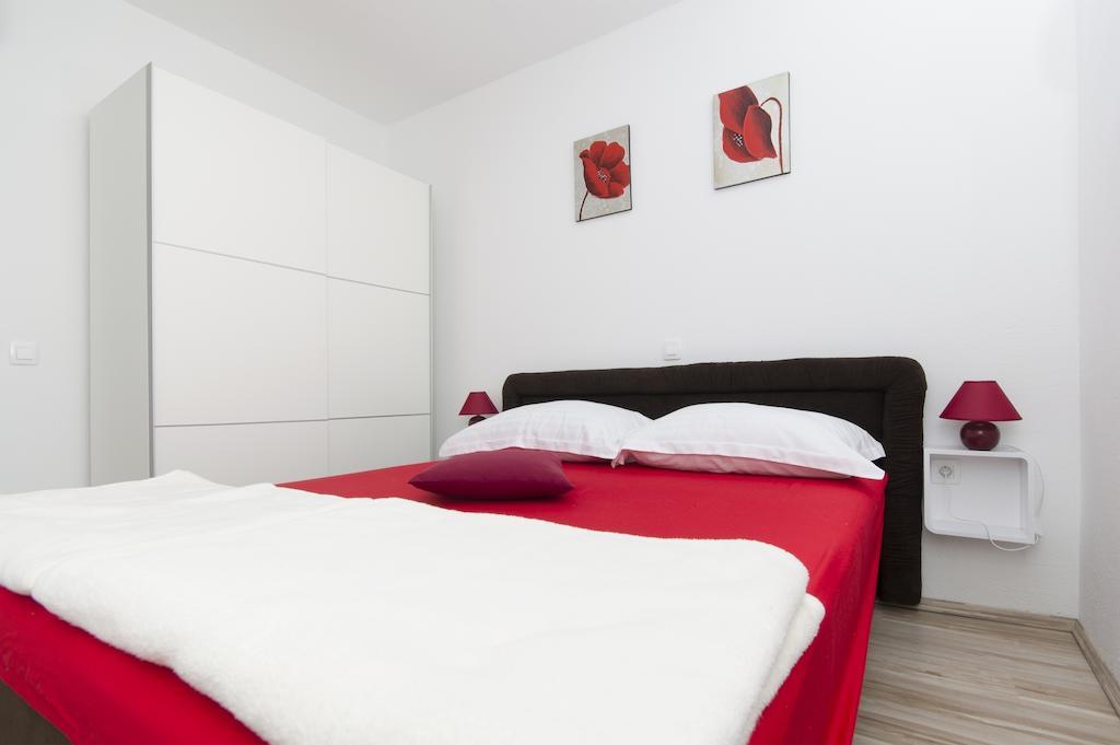 City Apartments Nada Makarska Room photo